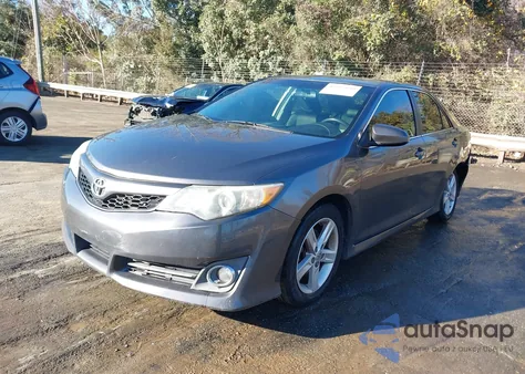 2014 Toyota Camry Se z USA, uszkodzony, nr VIN 4T1BF1FK7EU370993